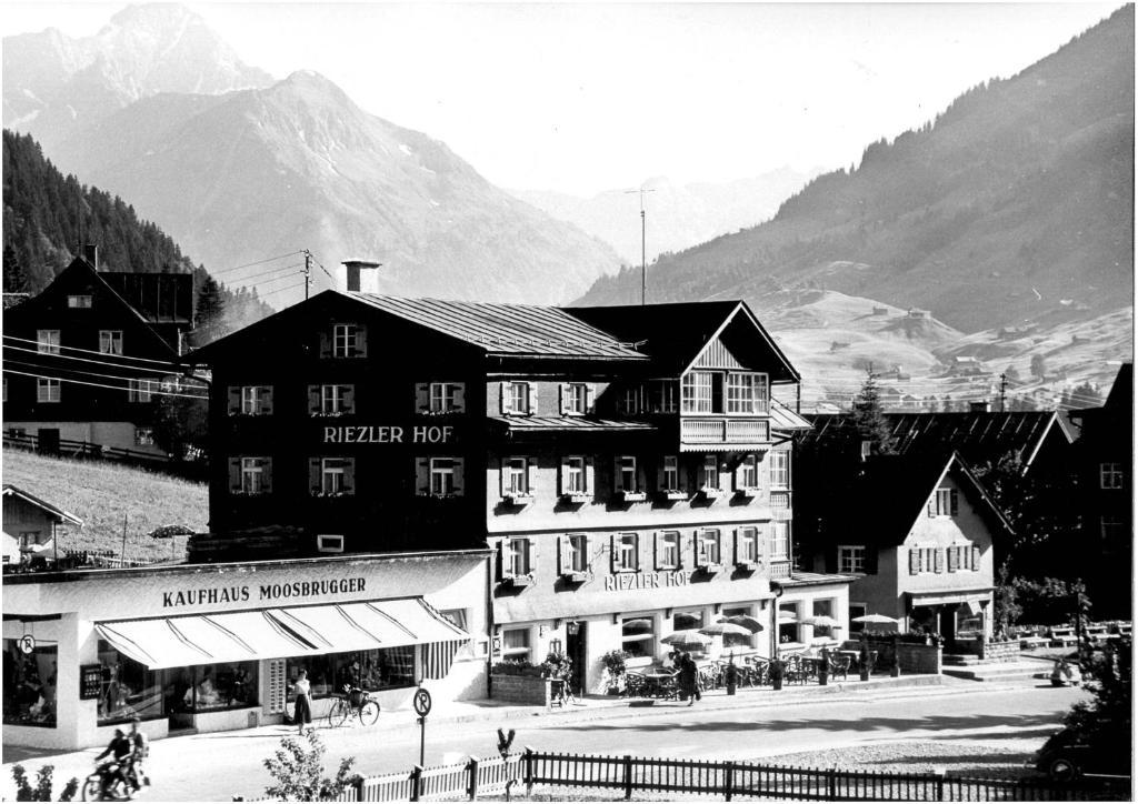 Hotel Riezler Hof Riezlern Bagian luar foto